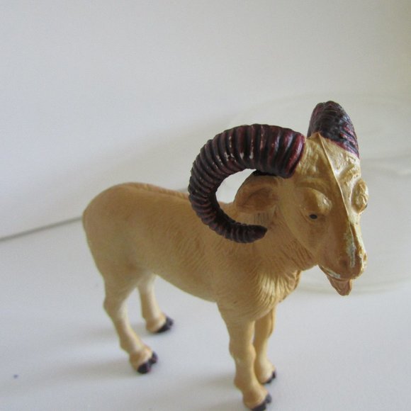 BIG HORN SHEEP Funrise 1988 Figure 3.5" tall REALISTIC - Picture 3 of 14